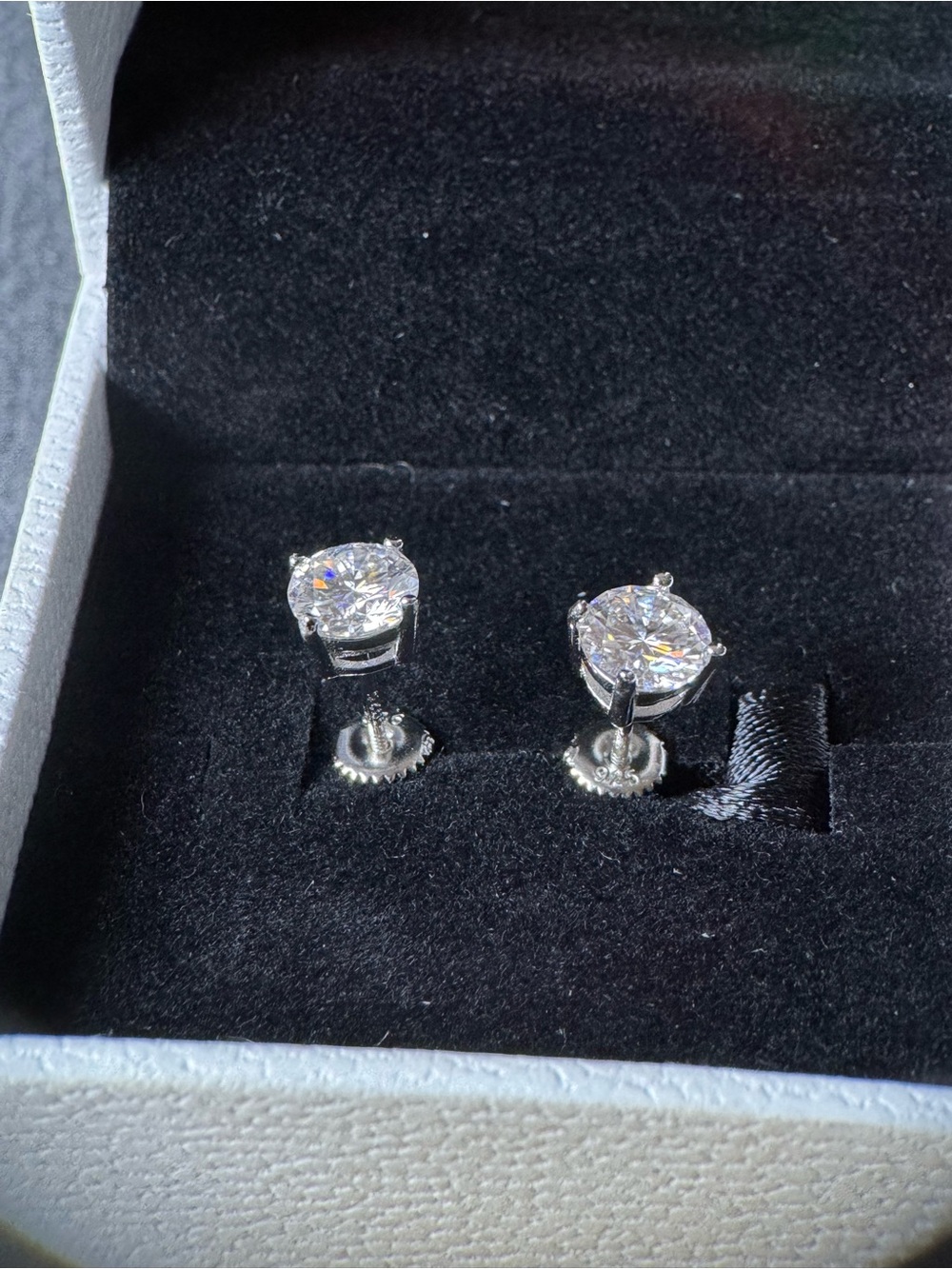VVS1 Moissanite Silver 6mm 1.3ct GRA Certified